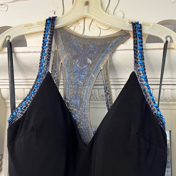 Tong Bowls Formal Dress - Picture 3 of 7